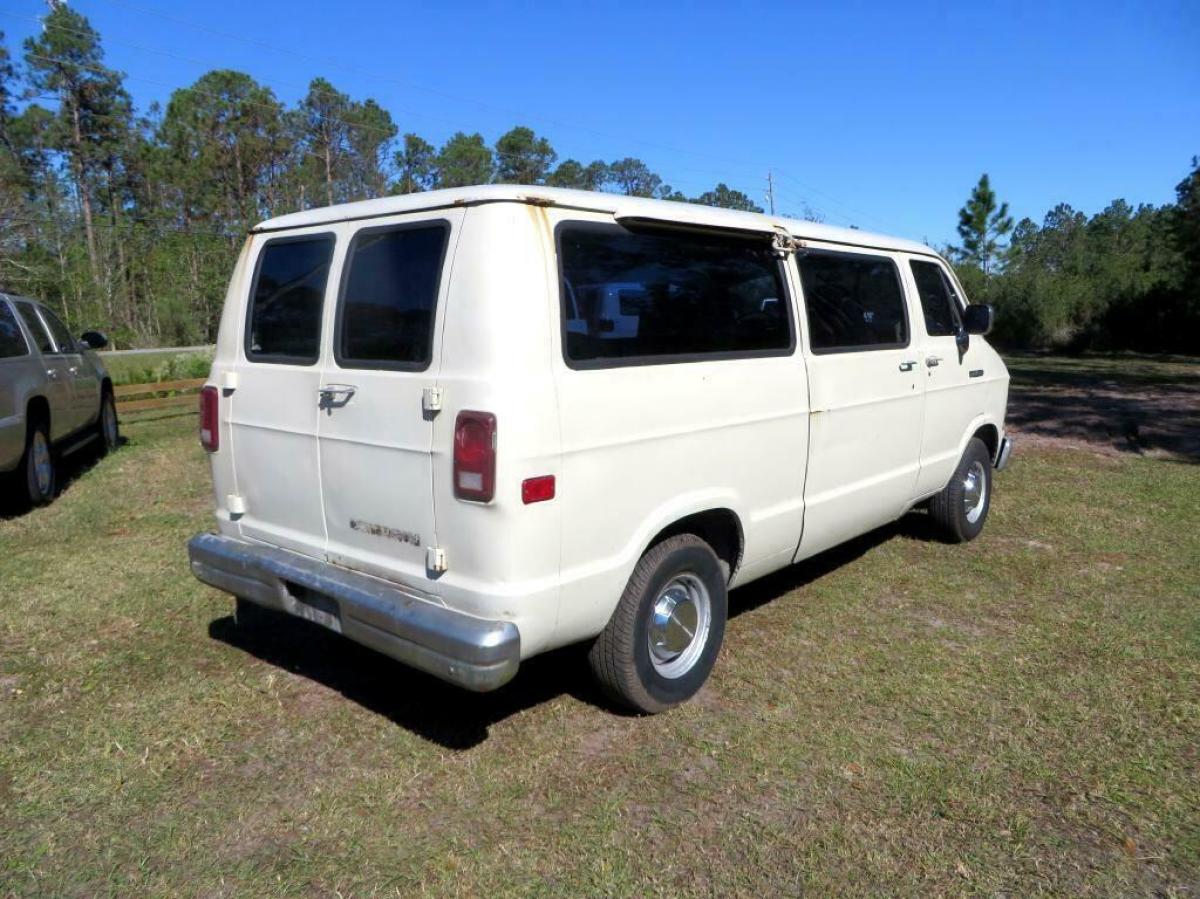 1991 Dodge Ram Van B250 - photo 6