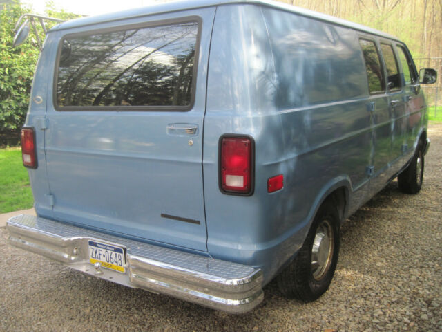 1991 Dodge Ram Van - photo 4
