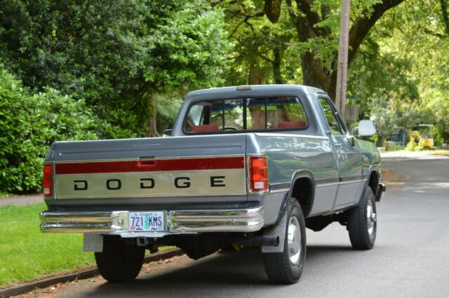 1991 Dodge Ram 2500 - photo 4