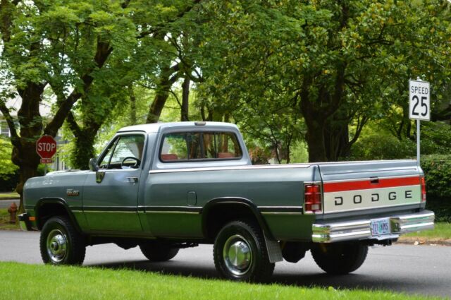 1991 Dodge Ram 2500 - photo 6
