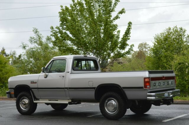 1991 Dodge Ram 2500 - photo 10