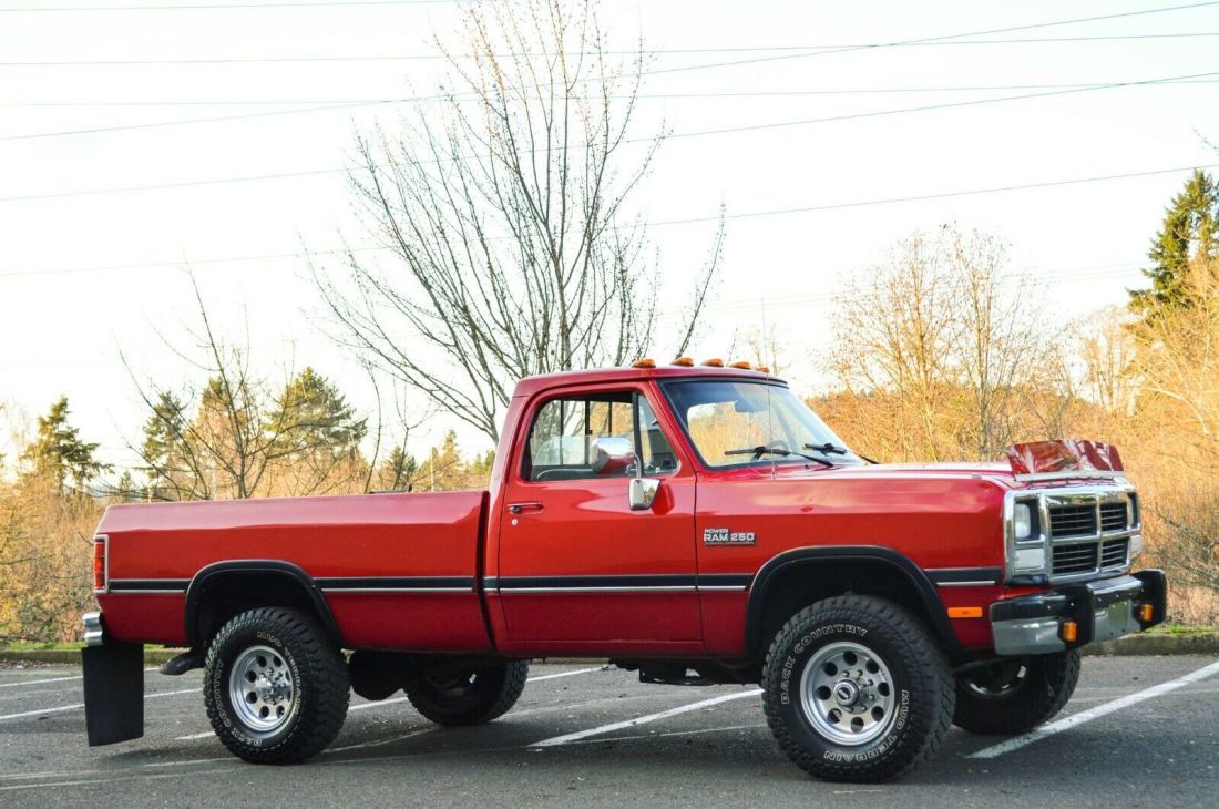 1991 Dodge Ram 2500 ~ 4X4 ~ CUMMINS DIESEL 12-VALVE - photo 3