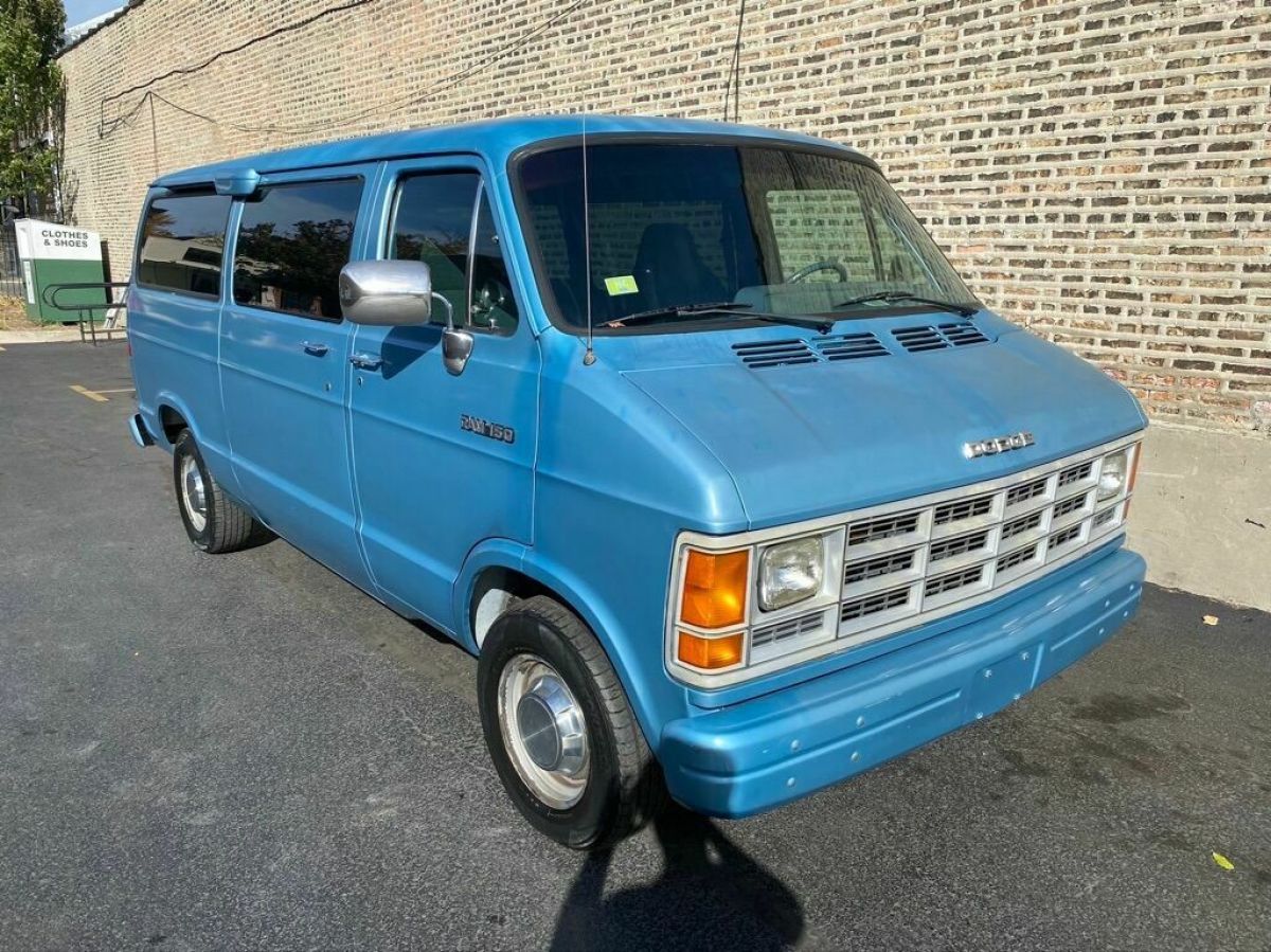 1991 Dodge Ram Wagon B150