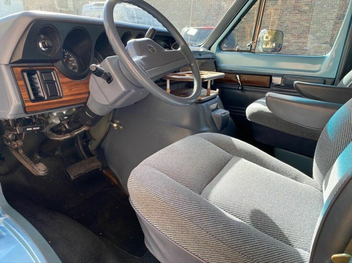 1991 Dodge Ram Wagon B150 - photo 6