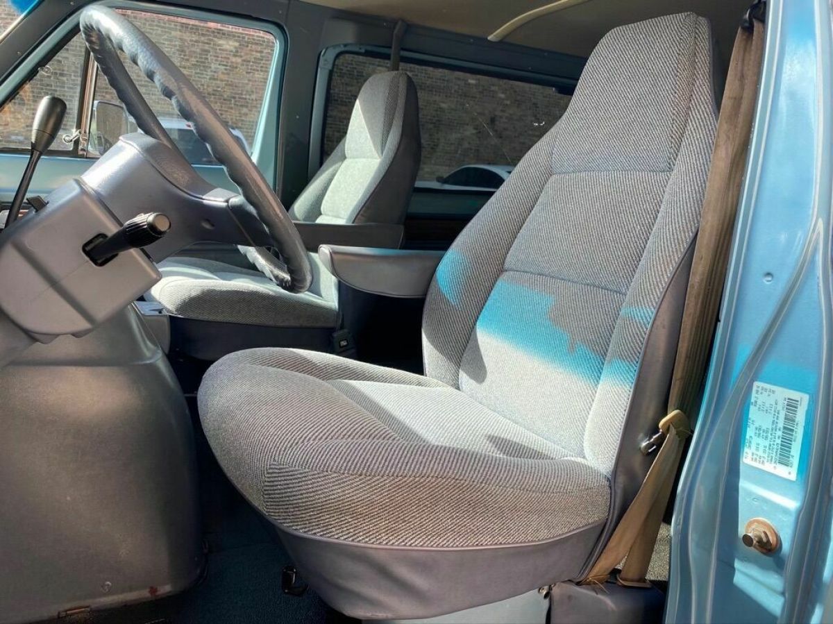 1991 Dodge Ram Wagon B150 - photo 8