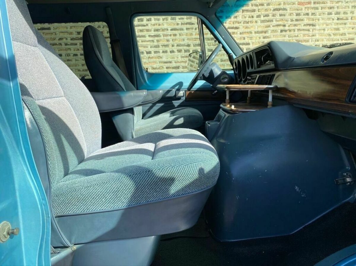 1991 Dodge Ram Wagon B150 - photo 9