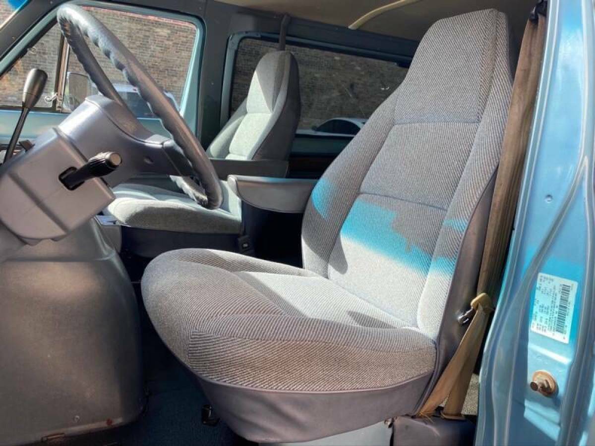 1991 Dodge Ram Wagon B150 - photo 8