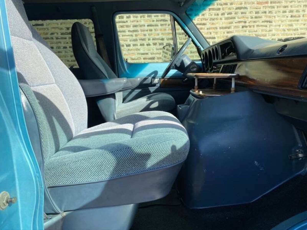 1991 Dodge Ram Wagon B150 - photo 9
