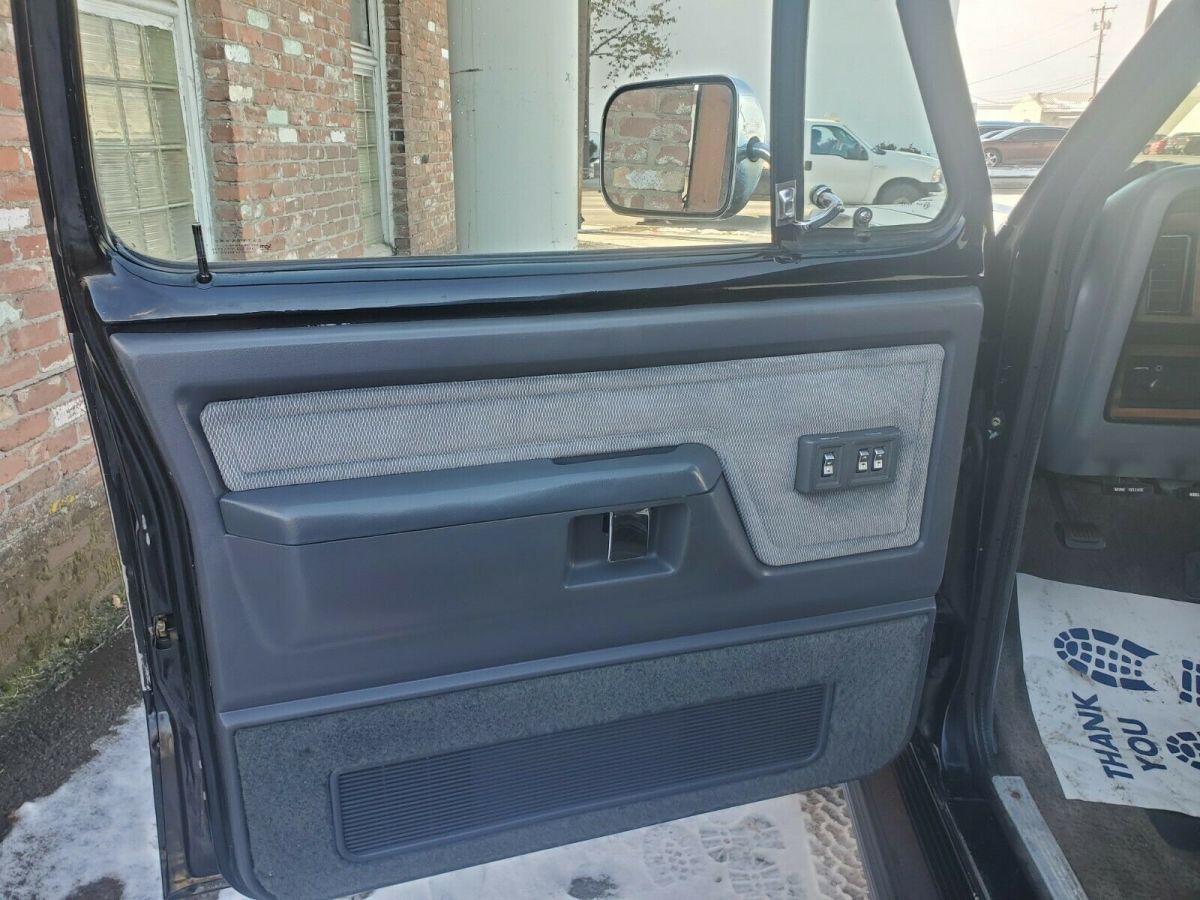 1991 Dodge Ramcharger LE-150 AW-100 SE LOW MILES IN EXCELLENT CONDITION - photo 10