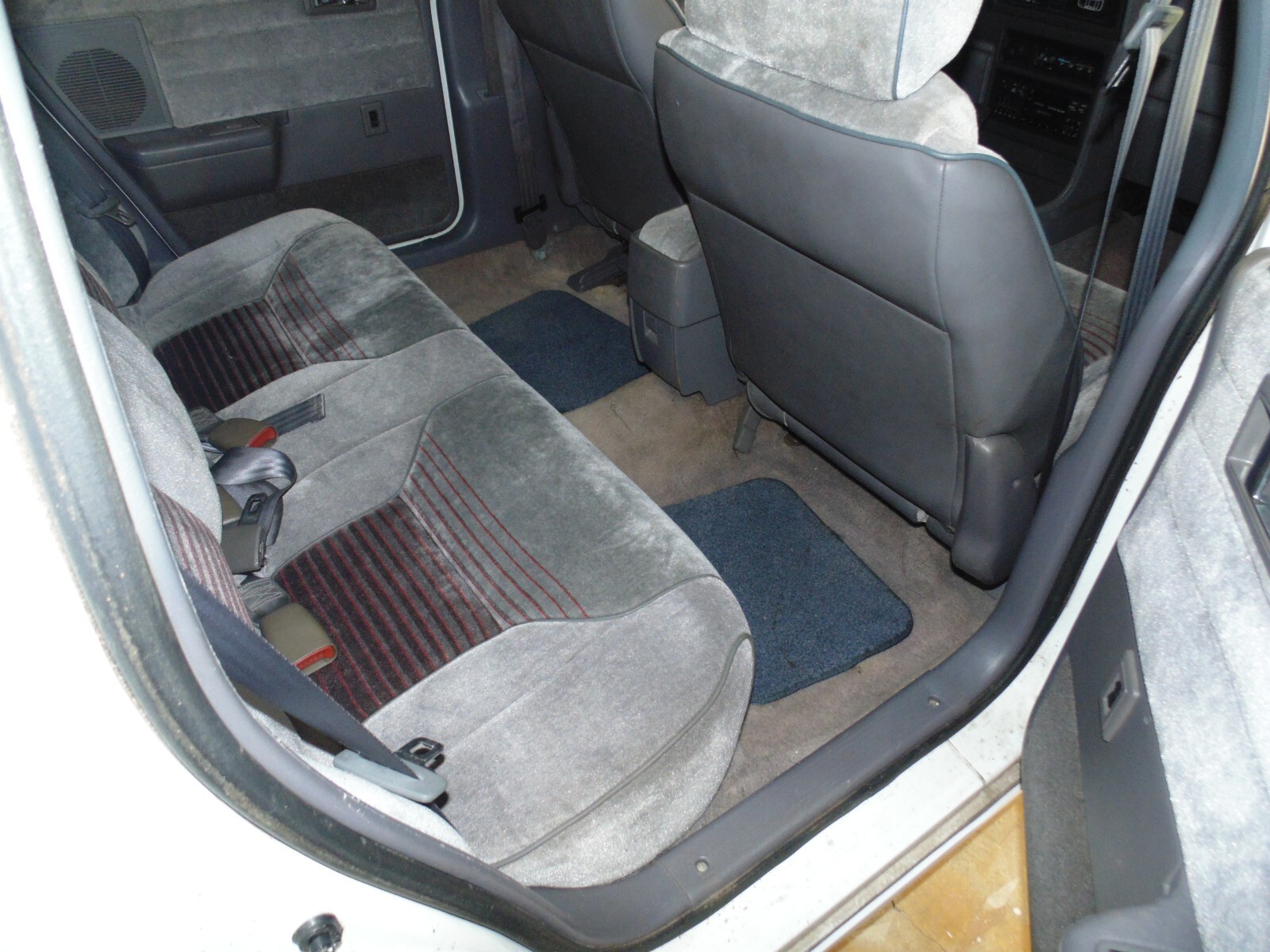 1991 Dodge Spirit R/T - photo 8