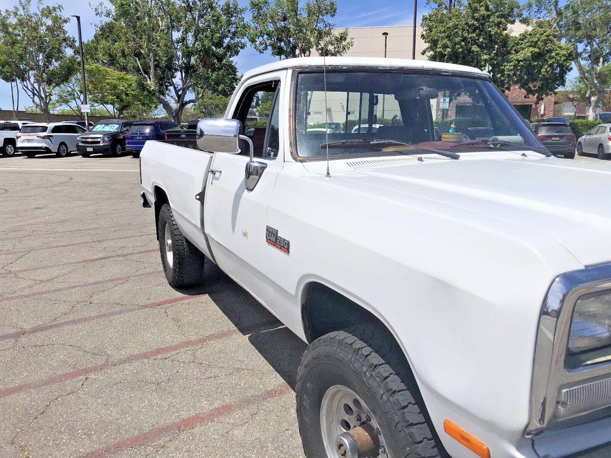 1991 Dodge W250 - photo 2