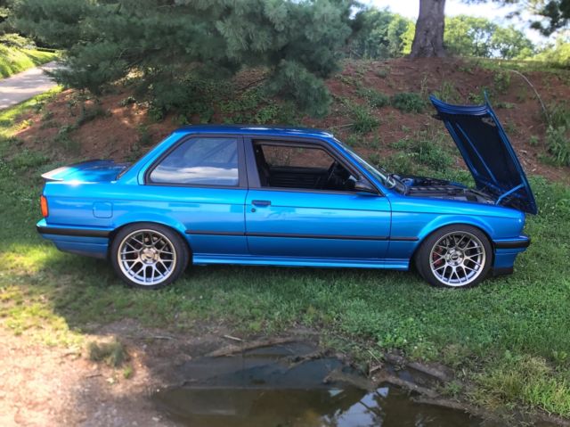 1991 BMW 3-Series 318is - photo 3