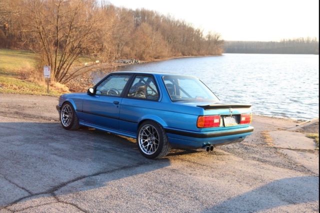 1991 BMW 3-Series 318is - photo 4