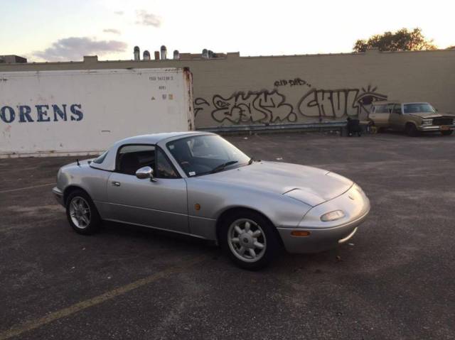 1991 Mazda MX-5 Miata Eunos Roadster - photo 2