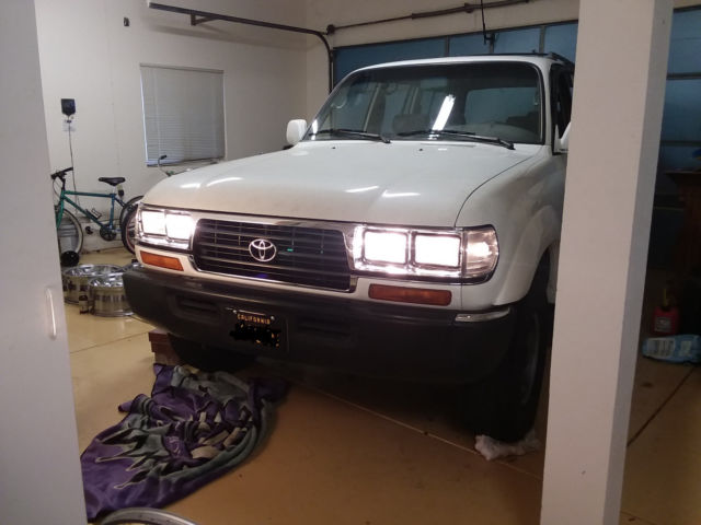 1991 first year fj80 body style, Sunroof, Australian quad headlights 1991 Toyota Land Cruiser Stock