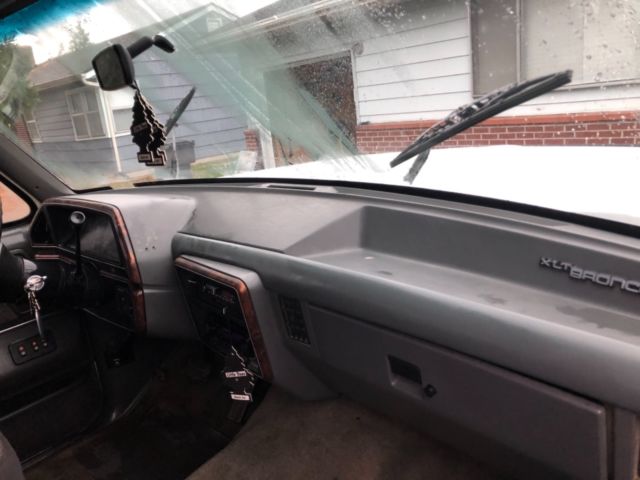 1991 Ford Bronco xlt - photo 12