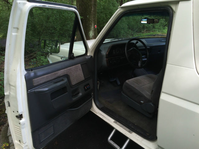 1991 Ford Bronco XLT - photo 8
