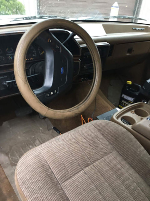 1991 Ford Bronco XLT - photo 9