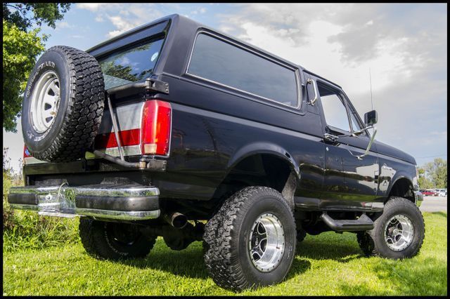 1991 Ford Bronco XLT - photo 8