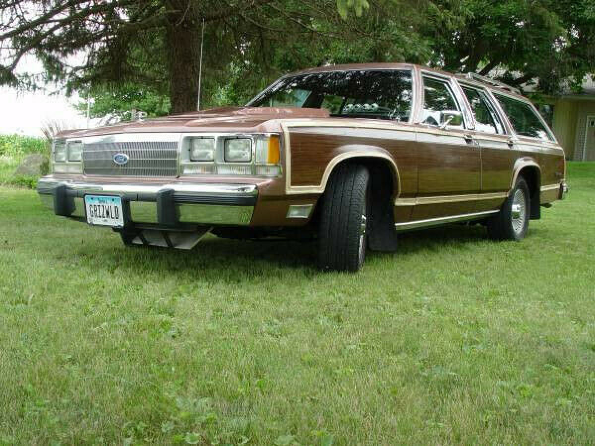 1991 Ford Crown Victoria LTD Country Squire, Modified for Towing 1991 Ford Country Squire