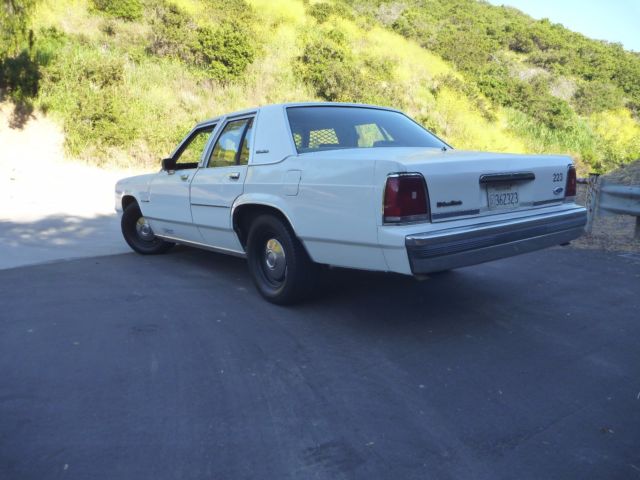 1991 Ford Crown Victoria - photo 6