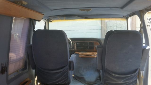 1991 Ford E-150 Econoline Club Wagon Custom Standard Passenger Van 2-Door 4.9L 1991 Ford E-Series Van