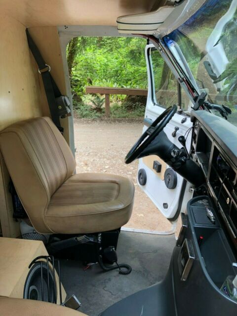 1991 Ford E-Series Van cargo van - photo 2