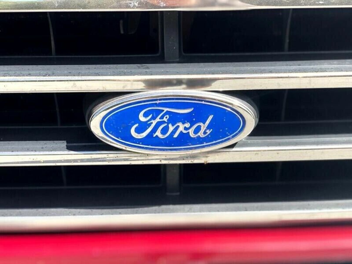 1991 Ford F-150 2WD LONG BED XLT EFI TOW PACKAGE - photo 4