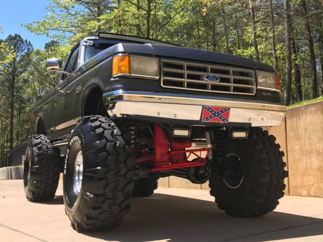 1991 Ford F-150 lifted on 44s 1991 Ford F-150 Lariat