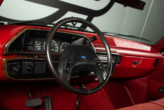 1991 Ford F-150 REG CAB XLT LARIAT 4WD - photo 2