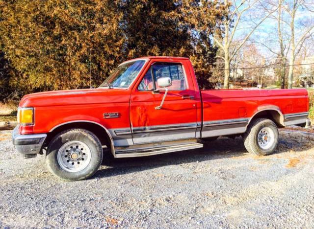 1991 Ford F-150 XLT Standard Cab Pickup 2-Door - photo 2