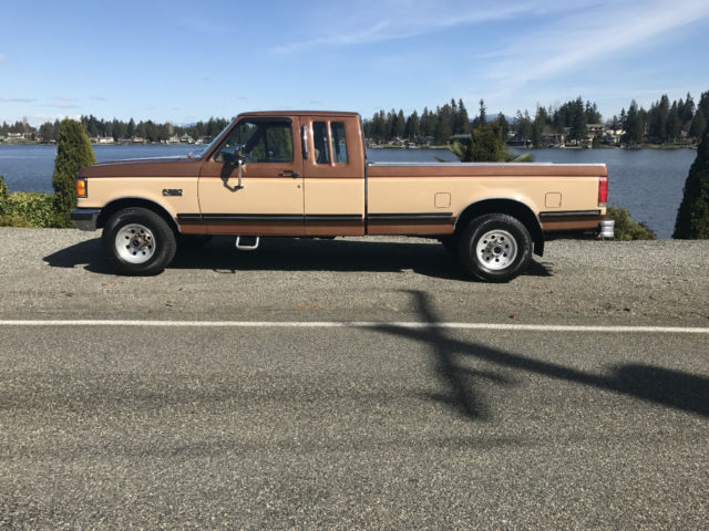 1991 Ford F-250 XLT Lariat 81,000 Actual miles Very nice! 1991 Ford F-250 Lariat