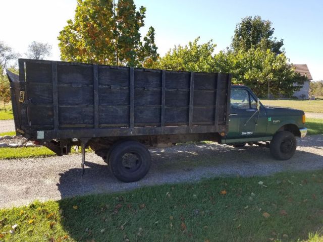 1991 Ford F-350 Super Duty 7.3L Diesel (Stake Bed Truck with Lift Gate) 1991 Ford F-350