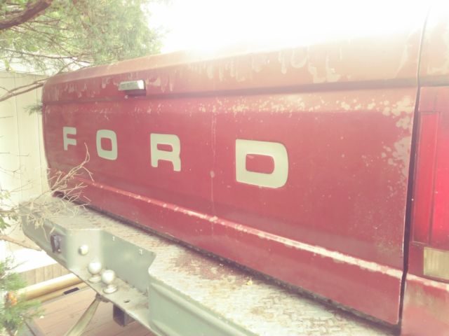 1991 Ford F-150 XL 4WD Shortbed 5 speed barnfind - photo 2