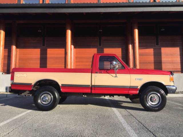 1991 Ford F-250 XLT Lariat 4X4 Pickup 32K Miles! Must See - photo 2