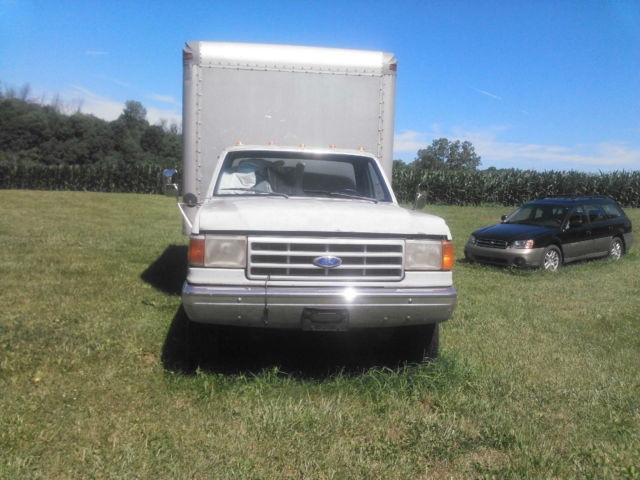 1991 Ford F450 Super Duty Box Truck 1991 Ford F-450 Box truck