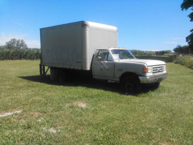 1991 Ford F-450 Box truck - photo 2