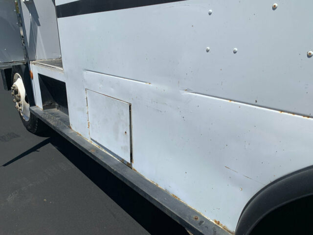 1991 Ford F-700 ARMORED TRUCK - photo 11