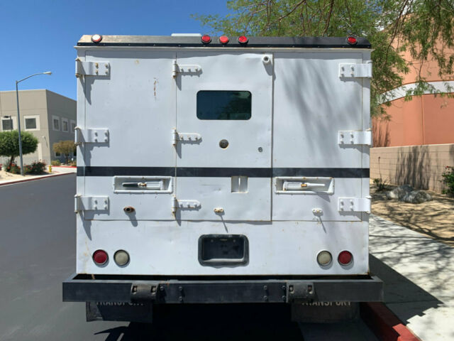 1991 Ford F-700 ARMORED TRUCK - photo 5