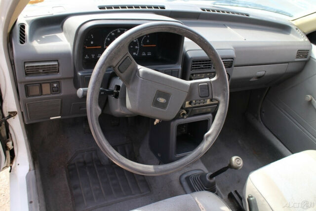 1991 Ford Festiva - photo 11