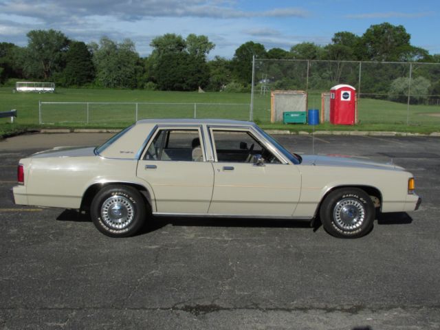 1991 Ford Crown Victoria Police Interceptor - photo 2