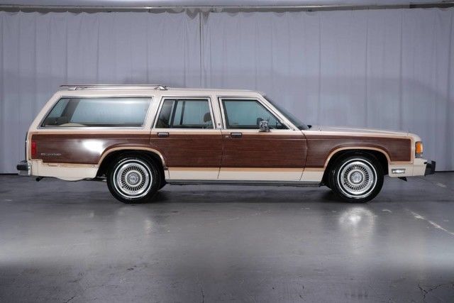 1991 Ford LTD Crown Victoria LX Country Squire - photo 10