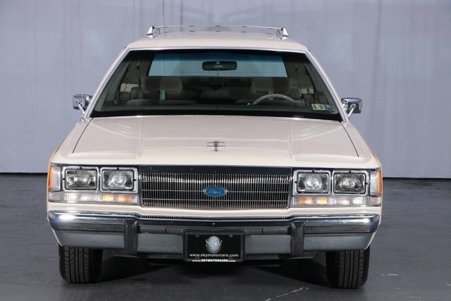 1991 Ford LTD Crown Victoria LX Country Squire - photo 6