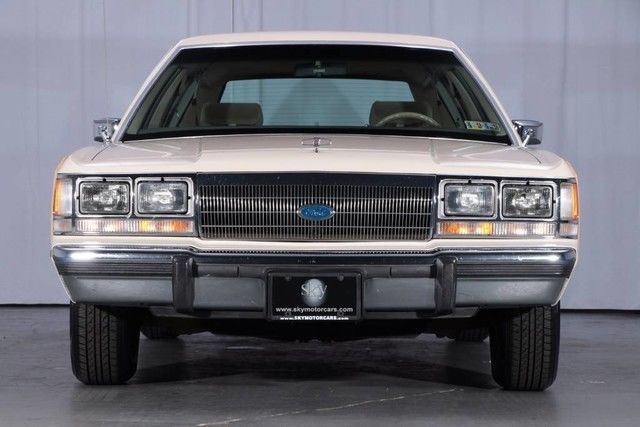 1991 Ford LTD Crown Victoria LX Country Squire - photo 7