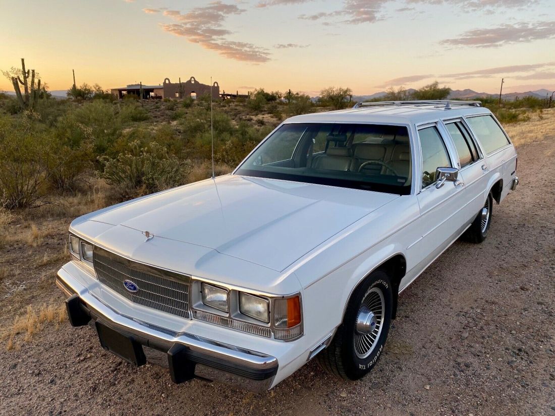 1991 Ford LTD Crown Victoria LX Station Wagon - 42,000 Original Miles 1991 Ford Crown Victoria LTD LX Station Wagon