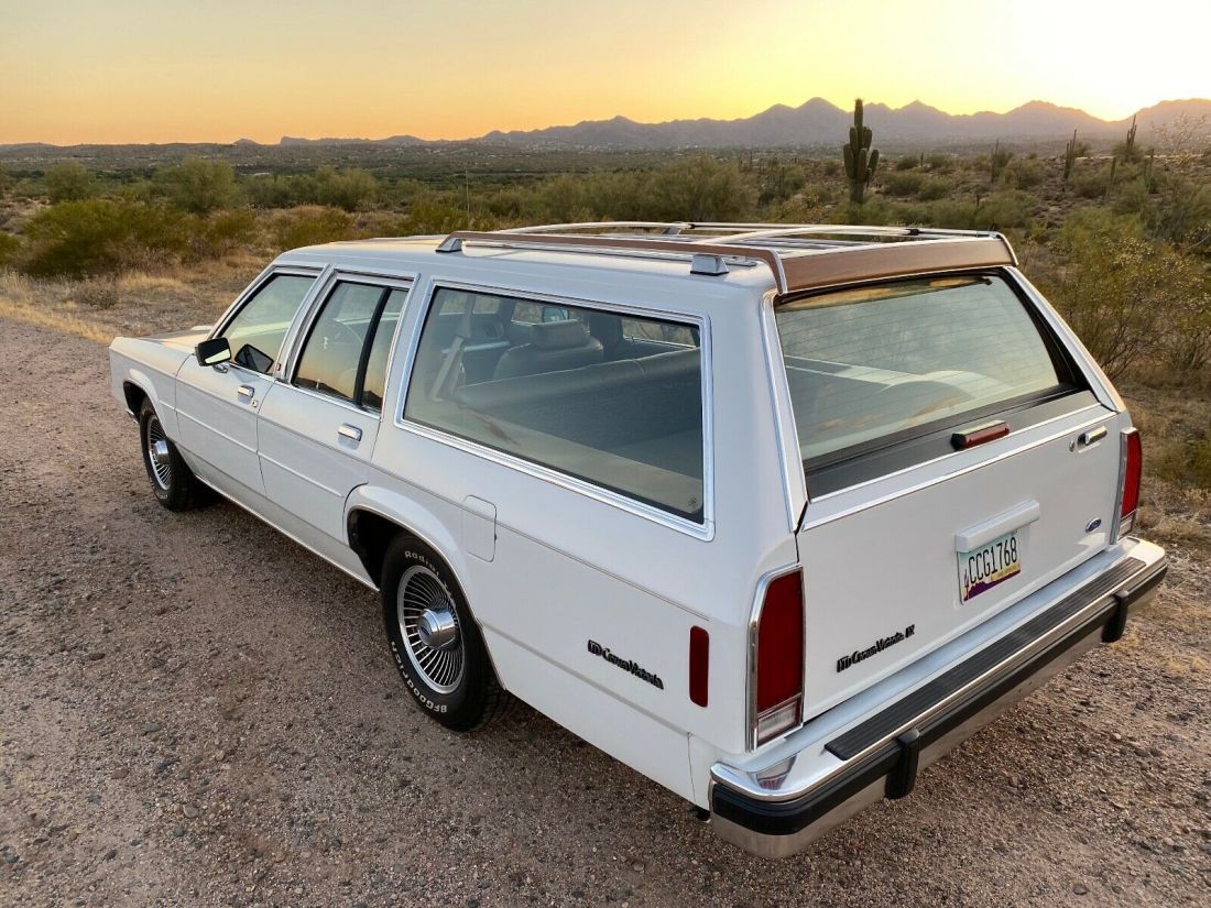 1991 Ford Crown Victoria LTD LX Station Wagon - photo 6