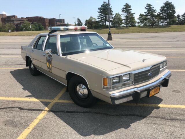 1991 Ford Crown Victoria Police Interceptor - photo 2