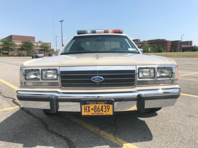 1991 Ford Crown Victoria Police Interceptor - photo 5