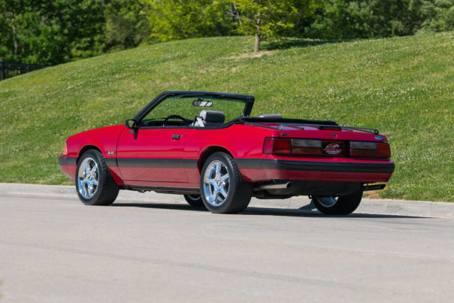 1991 Ford Mustang LX Convertible 2-Door - photo 6