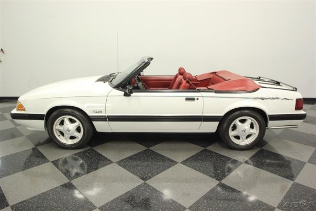 1991 Ford Mustang Convertible - photo 2